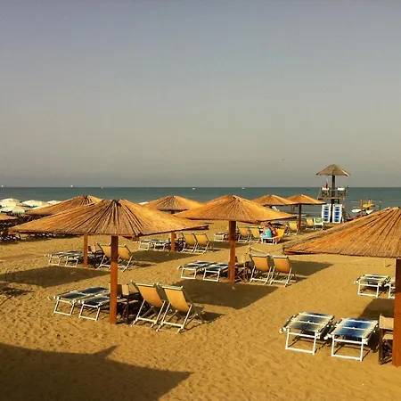 Aparthotel Oasi Del Mare *