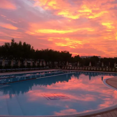 Aparthotel Oasi Del Mare Tirrenia