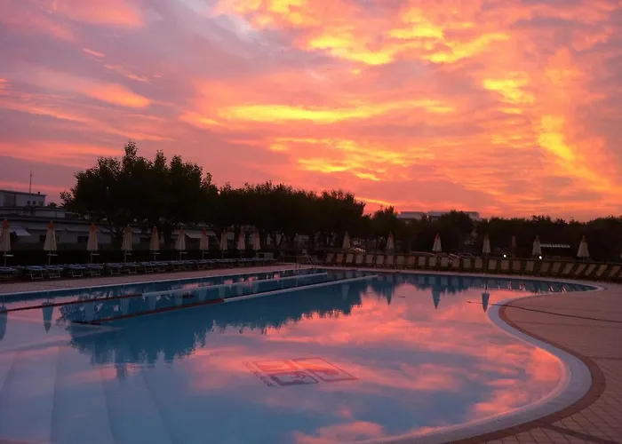 Aparthotel Oasi Del Mare Tirrenia